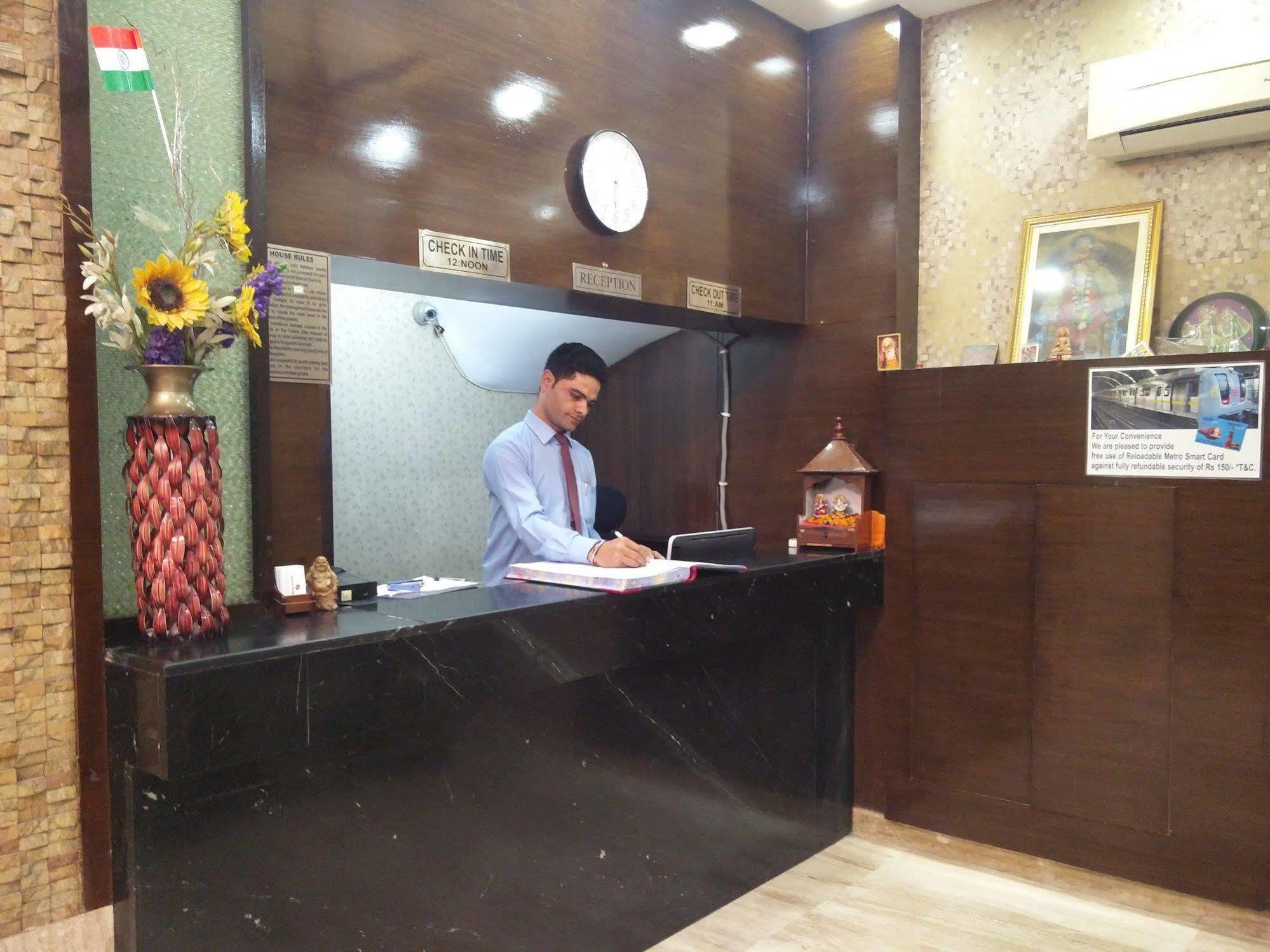 Rupam Hotel Δελχί Εξωτερικό φωτογραφία