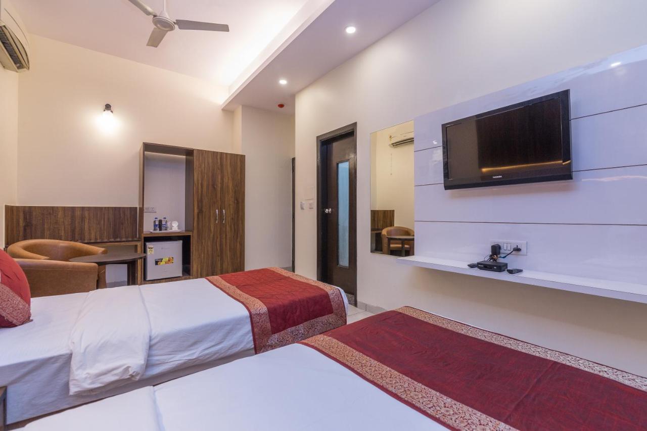Rupam Hotel Δελχί Εξωτερικό φωτογραφία